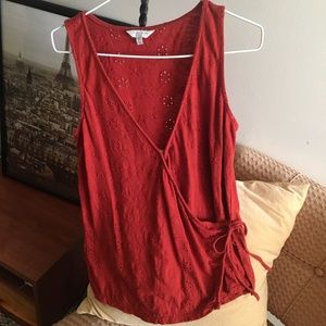 Lucky Brand eyelet sleeveless wrap shirt